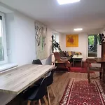 아파트 Kunterbunt *